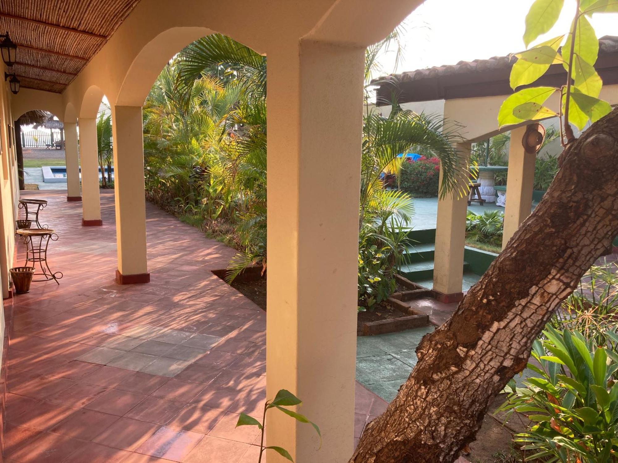Hotel Tranquilo Las Penitas Exterior photo
