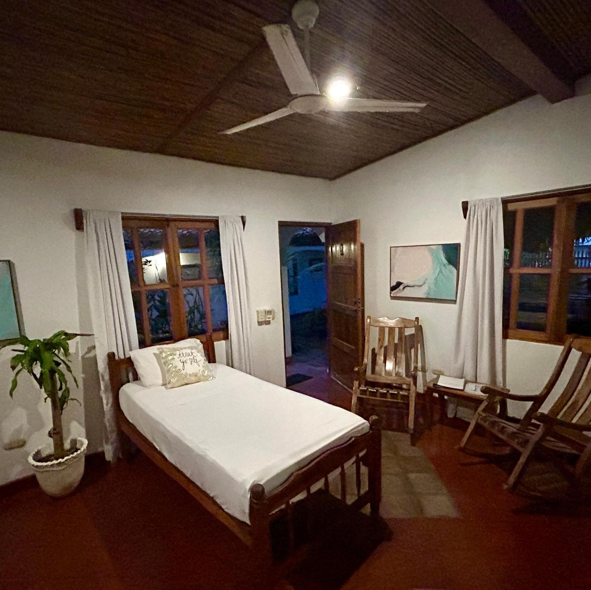 Hotel Tranquilo Las Penitas Exterior photo